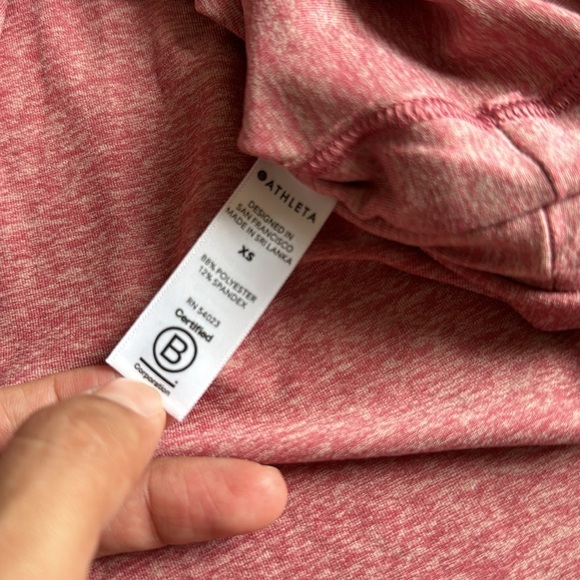 Athleta Womens Pink Long Sleeve Crew Neck Top Stretch Curved Hem Side Slits M - Picture 5 of 7